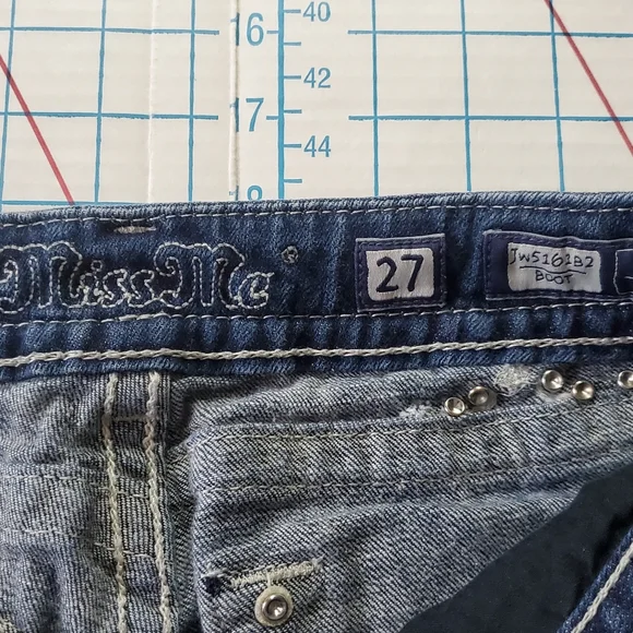 Miss Me Boot Women's Size 27 Jeans Actual 28x30 Denim Beaded Jeweled Blue - Picture 9 of 16